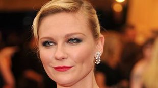 Kirsten Dunst asiste a la gala anual del Met con un vestido de 'Star Wars'