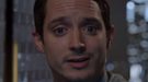 Elijah Wood intenta salvar la vida de Sasha Grey en el tráiler en español de 'Open Windows'