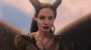 Nuevo clip y featurette de 'Maléfica', Angelina Jolie surca los cielos con sus espectaculares alas