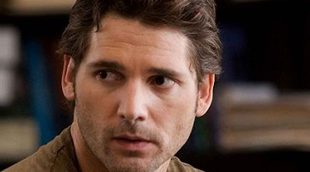 Eric Bana obligado a creer en el nuevo tráiler de 'Líbranos del mal'