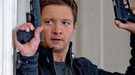 Jeremy Renner vuelve a hablar de la secuela de 'El legado de Bourne' y del crossover con Matt Damon