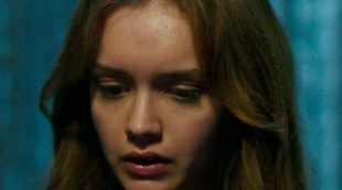 Olivia Cooke intenta comunicarse con el más allá en este clip exclusivo de 'Ouija'