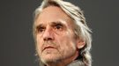 Jeremy Irons será un Alfred diferente en 'Batman v Superman: Dawn of Justice'