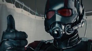 Michael Douglas convence a Paul Rudd para enfundarse el traje de 'Ant-Man' en el primer tráiler