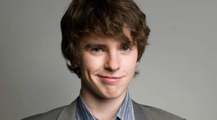 A Freddie Highmore le encantaría ser el nuevo Spider-Man