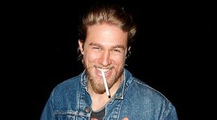 Primera imagen de Charlie Hunnam y Guy Ritchie en el set de 'Knights of the Roundtable'