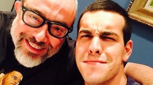 Álex de la Iglesia muestra el peculiar aspecto que lucirá Mario Casas en 'Mi gran noche'