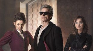 Peter Capaldi y Jenna Coleman imitan a los Beatles para promocionar 'Doctor Who'