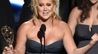 La actriz Jennifer Lawrence felicita de una original forma a Amy Schumer por su Emmy 2015