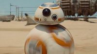 'Star Wars: El despertar de la fuerza': El robot BB-8 y cuatro cachorros se lo pasan pipa en este vídeo