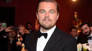 Leonardo DiCaprio casi se olvida de su Oscar en un restaurante