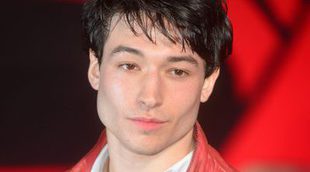 'The Flash': Imágenes en alta calidad de Ezra Miller en 'Batman v Superman' suscitan teorías y debates