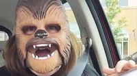 La madre Chewbacca continúa arrasando en este sketch junto a James Corden y J.J. Abrams