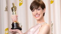 Anne Hathaway fingió estar feliz cuando ganó el Oscar por 'Los Miserables'