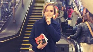 Emma Watson esconde libros feministas en el metro de Londres