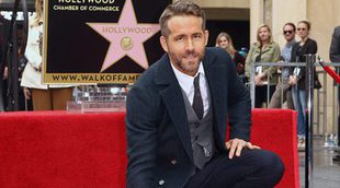 Ryan Reynolds celebra su estrella en el Paseo de la Fama con Blake Lively y sus dos hijas