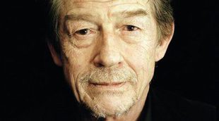 Muere John Hurt, protagonista de 'El hombre elefante', a los 77 años de edad