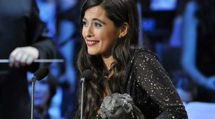 Goya 2017: Silvia Pérez Cruz dedica su Goya a los desahuciados con una canción