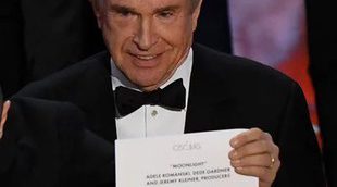 Oscar 2017: Warren Beatty se equivoca al dar a 'La La Land' el premio a Mejor Película en vez de a 'Luz de luna'