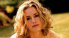 Elisabeth Shue en el remake de 'Piranha'