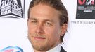 Charlie Hunnam confiesa que detesta besar a sus compañeras de reparto y que no le gustan las escenas de sexo