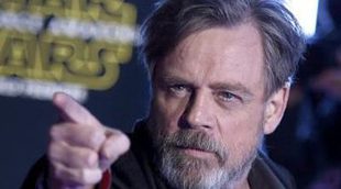 Mark Hamill responde irónicamente a la imagen de Donald Trump junto a Darth Vader