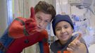 'Spider-Man: Homecoming': Tom Holland visita un hospital infantil vestido con su traje de Spider-Man