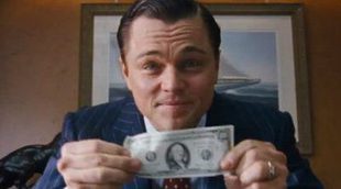 Leonardo DiCaprio entrega al FBI el Oscar de Marlon Brando y otros regalos