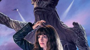 'Colossal': Vigalondo explora la adicción, el control y la culpa con demasiados giros