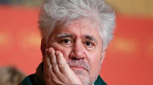 Pedro Almodóvar dedica su Premio Platino a las familias con desaparecidos en la Guerra Civil