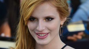 Bella Thorne presume de pierna peluda y cuestiona la depilación en una sincera carta