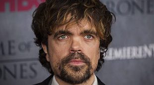 Peter Dinklage insta a los que adoptan o compran huskies a pensárselo dos veces