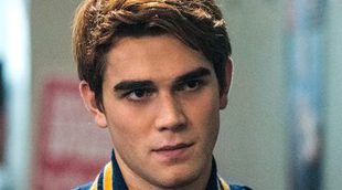 'Riverdale': K.J. Apa sufre un accidente de coche al quedarse dormido al volante tras haber trabajado 16 horas