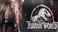 "Nuevo" póster de 'Jurassic World: Fallen Kingdom' con Chris Pratt, uno de sus velocirraptores y el T-Rex