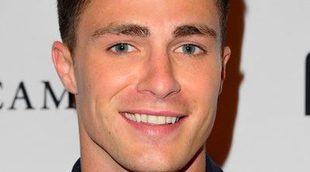 Colton Haynes ya tiene disfraz de Halloween y no volverás a ver 'Los Simpson' de la misma manera