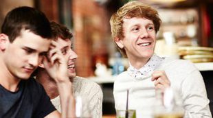 Por qué deberías estar viendo 'Please Like Me' en Netflix