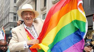 Ian McKellen celebra en Twitter 30 años desde que se declaró gay públicamente