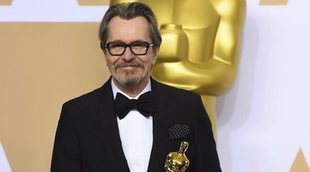 La exmujer de Gary Oldman acusa a la Academia de premiar a un maltratador