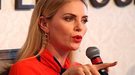 Charlize Theron cree que es "indignante" que se considere armar a los profesores tras la tragedia de Florida