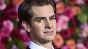 Andrew Garfield dedica emocionado su premio Tony a la comunidad LGTB