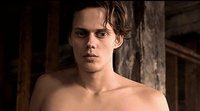 'Castle Rock': Bill Skarsgård aparece desnudo en la serie del universo Stephen King