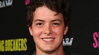 Israel Broussard ('A todos los chicos de los que me enamoré') se disculpa por antiguos tuits ofensivos