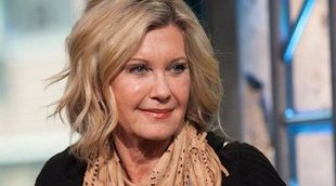 Olivia Newton-John desmiente que le queden semanas de vida felicitando el año nuevo en un video