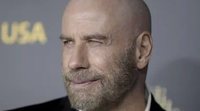 John Travolta ahora está calvo y es gracias a Pitbull