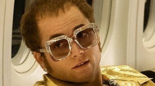 'Rocketman' presenta a Taron Egerton cantando Elton John, ¿como pulla a Rami Malek?