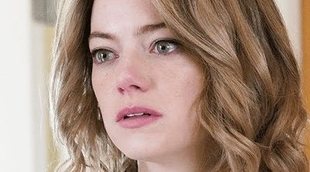 Emma Stone interpreta a la mujer que es engañada en una película porno gay