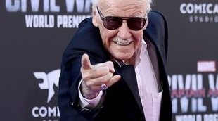 Los fans de Marvel instalan altares en honor a Stan Lee en los cines que proyectan 'Vengadores: Endgame'