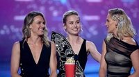 Brie Larson recogió su MTV Movie & TV Awards con quien de verdad se lo merecía