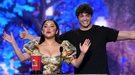 'A todos los chicos de los que me enamoré': Noah Centineo dedica el premio a Mejor Beso a los labios de Lana Condor