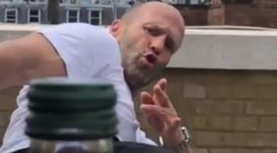 Jason Statham y Ryan Reynolds se unen al último reto viral: abrir botellas a patadas #BottleCapChallenge